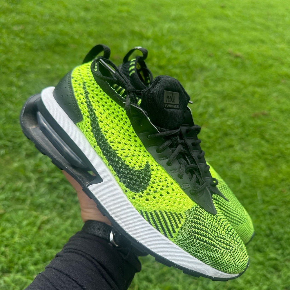 Nike Air Max Flyknit Racer shoes size 7